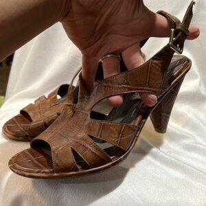 B Makowsky Serge strappy Block Heels